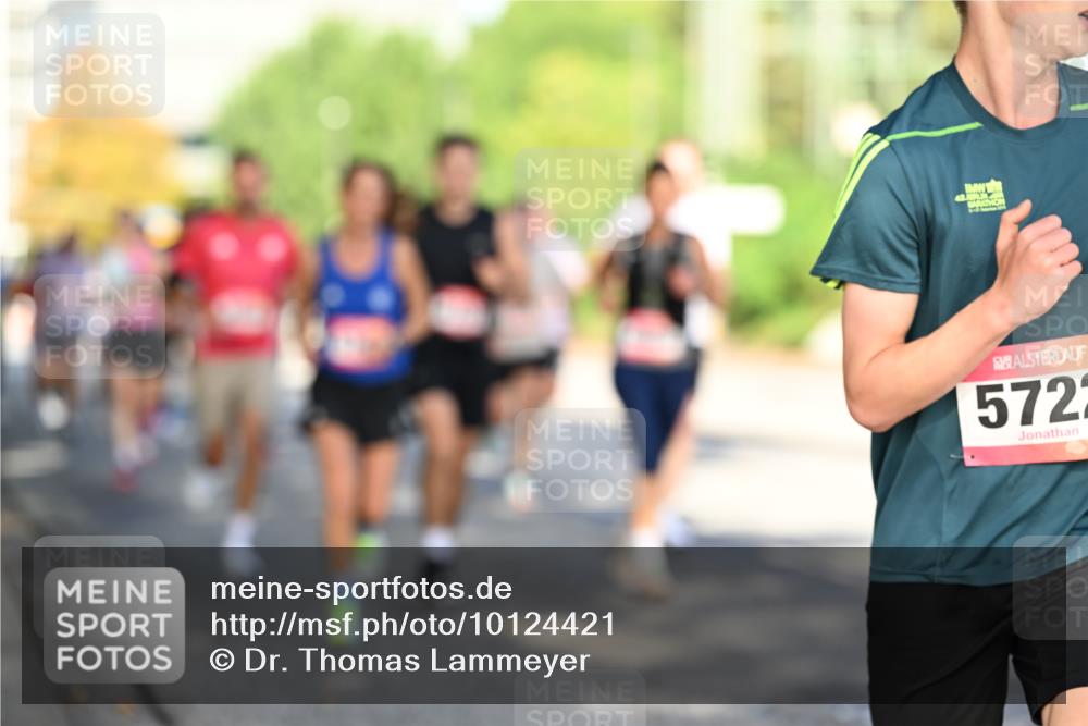 06.09.2026 - CURREX Alsterlauf Dr. Thomas Lammeyer http://msf.ph/oto/10124421 06.09.2026 09:41:27 Laufen 5722 meine-sportfotos.de