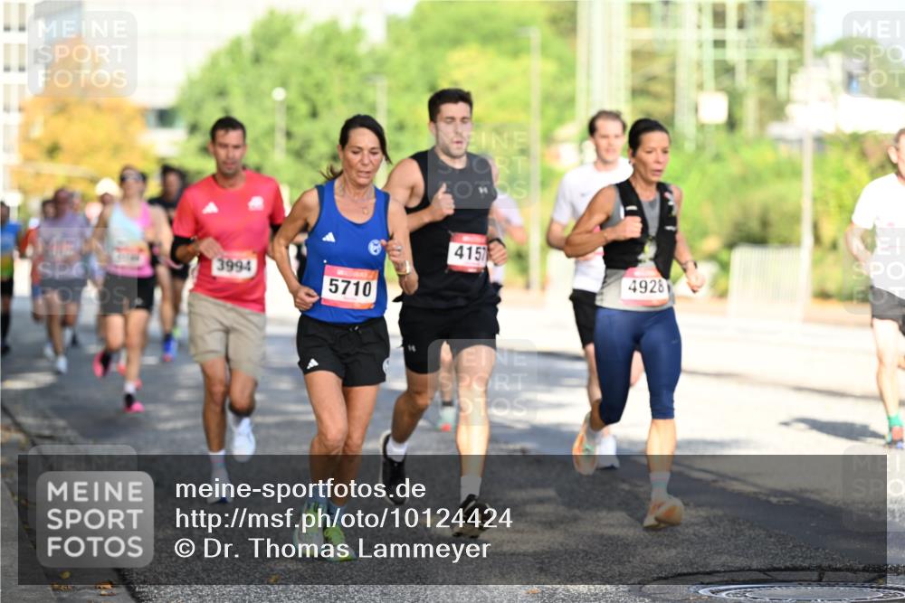 06.09.2026 - CURREX Alsterlauf Dr. Thomas Lammeyer http://msf.ph/oto/10124424 06.09.2026 09:41:28 Laufen 11, 3994, 5710, 4157, 4928 meine-sportfotos.de