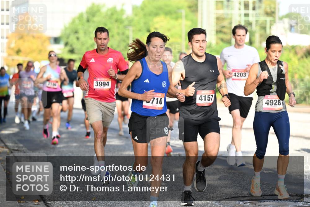 06.09.2026 - CURREX Alsterlauf Dr. Thomas Lammeyer http://msf.ph/oto/10124431 06.09.2026 09:41:28 Laufen 2100, 3994, 710, 4157, 4203, 4928 meine-sportfotos.de