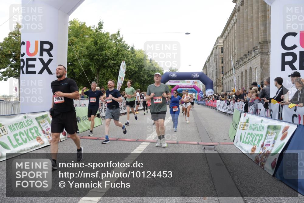 06.09.2026 - CURREX Alsterlauf Yannick Fuchs http://msf.ph/oto/10124453 06.09.2026 10:03:21 Ziel 2280, 2323, 2334, 2522, 3131, 3625, 3626, 3874, 5025, 5054, 5552, 5651, 5653, 6050, 6345, 6355, 6377, 8150 meine-sportfotos.de