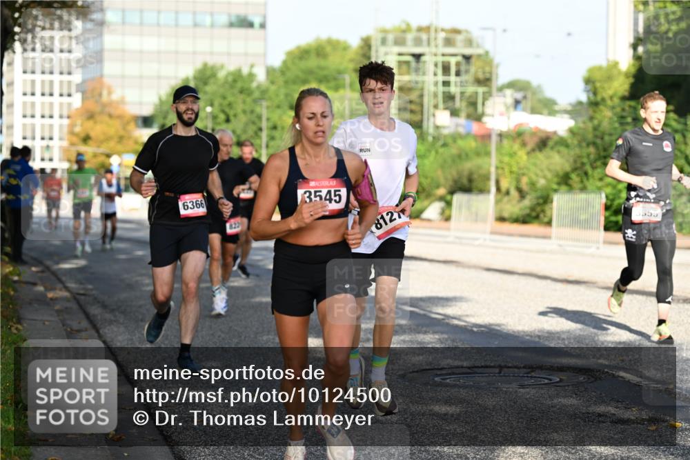 06.09.2026 - CURREX Alsterlauf Dr. Thomas Lammeyer http://msf.ph/oto/10124500 06.09.2026 09:41:39 Laufen 6366, 3545, 812, 3355 meine-sportfotos.de