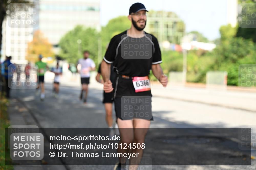 06.09.2026 - CURREX Alsterlauf Dr. Thomas Lammeyer http://msf.ph/oto/10124508 06.09.2026 09:41:40 Laufen 6366 meine-sportfotos.de