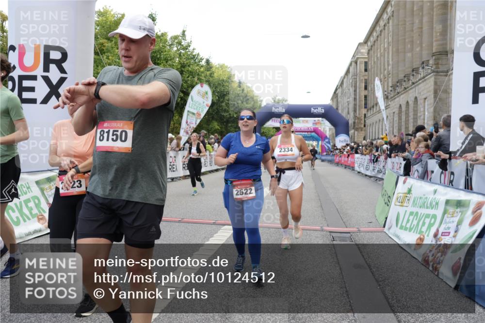 06.09.2026 - CURREX Alsterlauf Yannick Fuchs http://msf.ph/oto/10124512 06.09.2026 10:03:24 Ziel 2280, 2323, 2334, 2522, 2740, 2741, 2820, 3625, 3874, 5025, 5330, 5552, 5651, 6050, 6345, 6355, 8150 meine-sportfotos.de