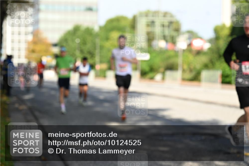 06.09.2026 - CURREX Alsterlauf Dr. Thomas Lammeyer http://msf.ph/oto/10124525 06.09.2026 09:41:42 Laufen  meine-sportfotos.de