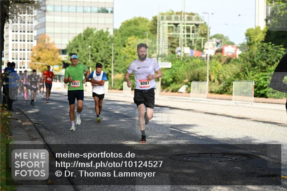 06.09.2026 - CURREX Alsterlauf Dr. Thomas Lammeyer http://msf.ph/oto/10124527 06.09.2026 09:41:42 Laufen 5453, 8097 meine-sportfotos.de
