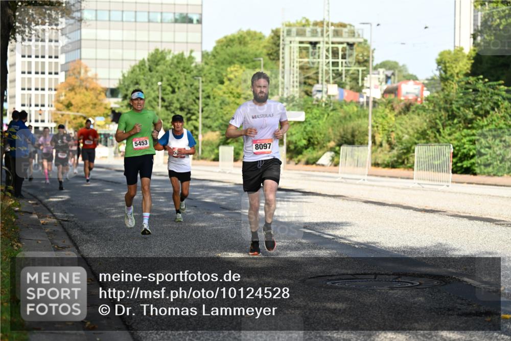 06.09.2026 - CURREX Alsterlauf Dr. Thomas Lammeyer http://msf.ph/oto/10124528 06.09.2026 09:41:43 Laufen 5453, 58, 8097 meine-sportfotos.de