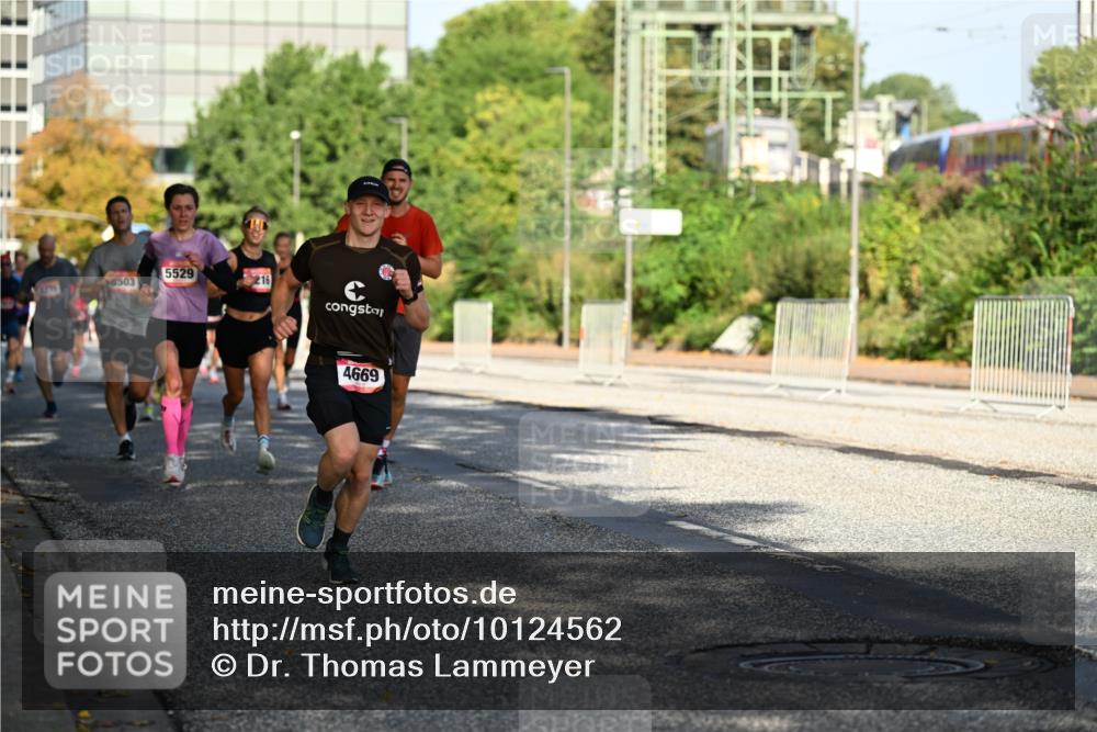 06.09.2026 - CURREX Alsterlauf Dr. Thomas Lammeyer http://msf.ph/oto/10124562 06.09.2026 09:41:48 Laufen 5529, 216, 503, 4669 meine-sportfotos.de