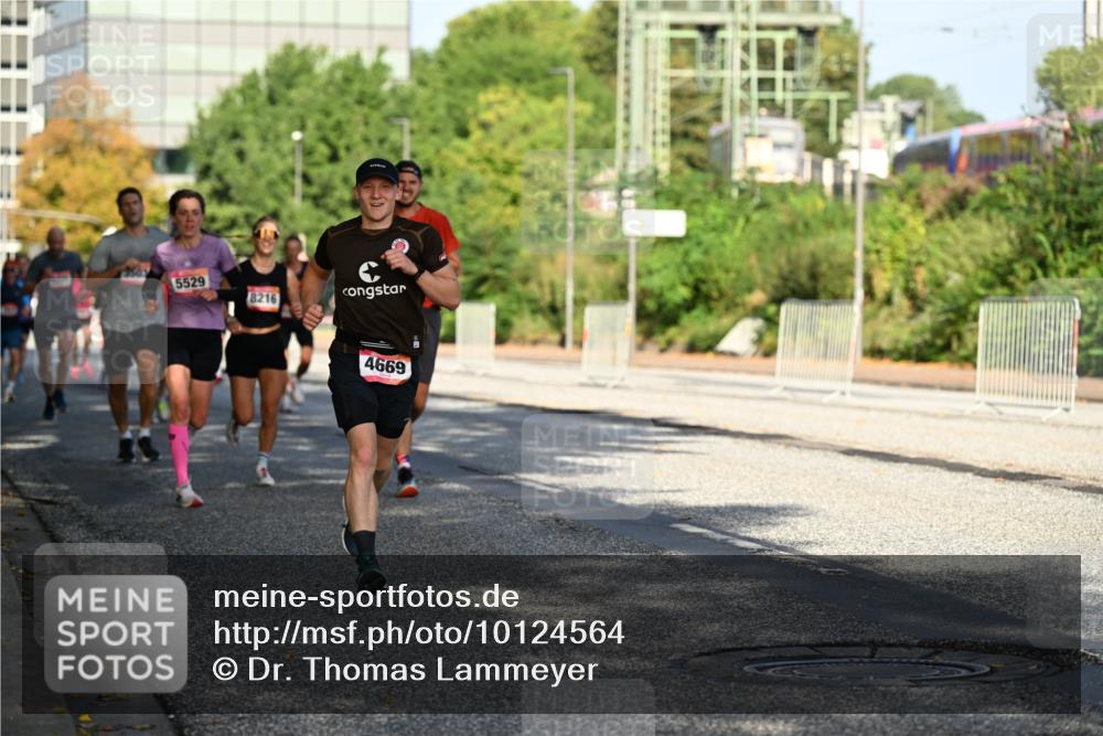 06.09.2026 - CURREX Alsterlauf Dr. Thomas Lammeyer http://msf.ph/oto/10124564 06.09.2026 09:41:48 Laufen 5529, 8216, 4669 meine-sportfotos.de