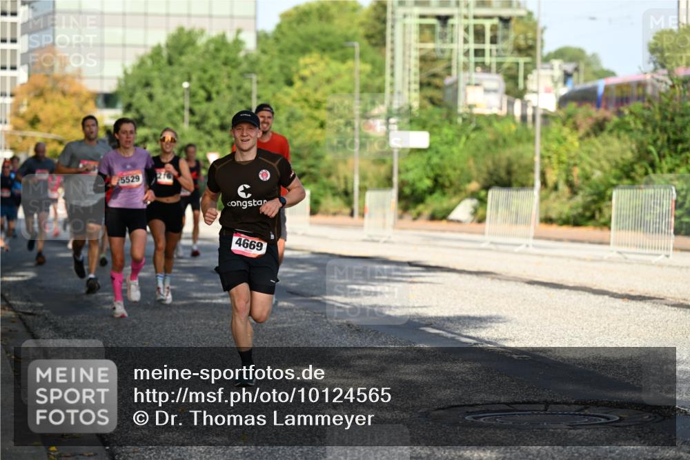 06.09.2026 - CURREX Alsterlauf Dr. Thomas Lammeyer http://msf.ph/oto/10124565 06.09.2026 09:41:48 Laufen 5529, 4669 meine-sportfotos.de