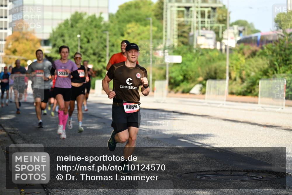 06.09.2026 - CURREX Alsterlauf Dr. Thomas Lammeyer http://msf.ph/oto/10124570 06.09.2026 09:41:49 Laufen 5529, 216, 4669 meine-sportfotos.de