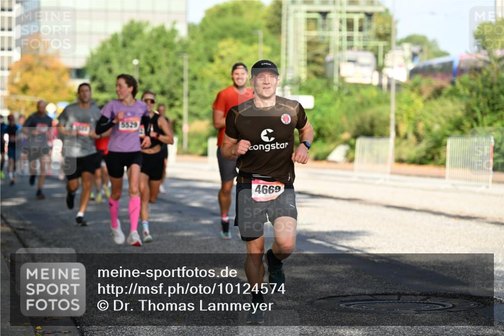 06.09.2026 - CURREX Alsterlauf Dr. Thomas Lammeyer http://msf.ph/oto/10124574 06.09.2026 09:41:49 Laufen 5529, 4669 meine-sportfotos.de