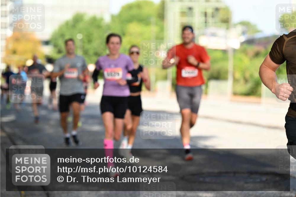 06.09.2026 - CURREX Alsterlauf Dr. Thomas Lammeyer http://msf.ph/oto/10124584 06.09.2026 09:41:50 Laufen  meine-sportfotos.de