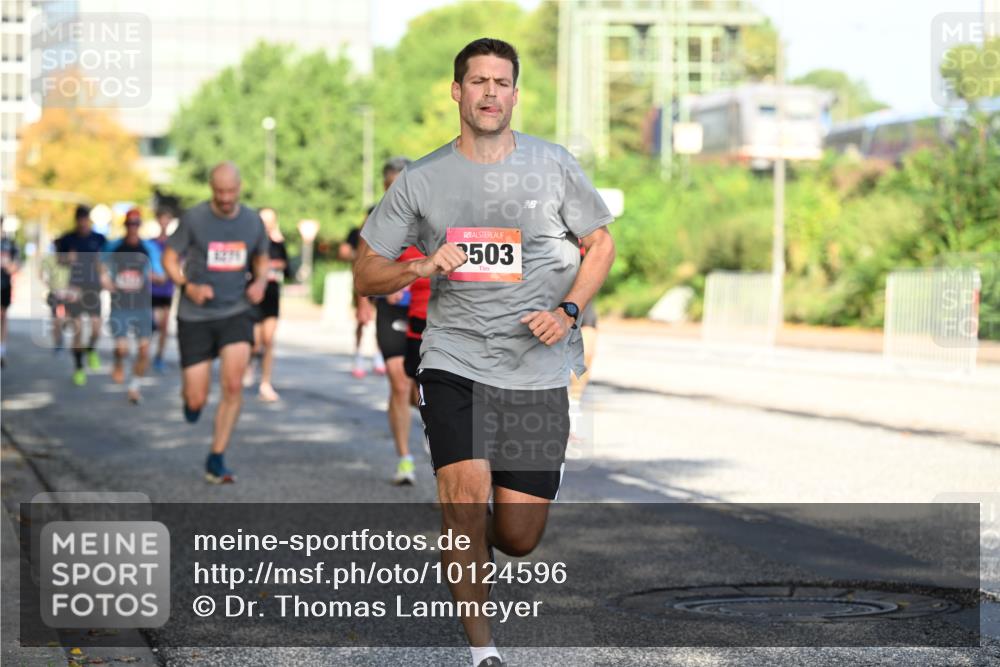 06.09.2026 - CURREX Alsterlauf Dr. Thomas Lammeyer http://msf.ph/oto/10124596 06.09.2026 09:41:52 Laufen 3503 meine-sportfotos.de