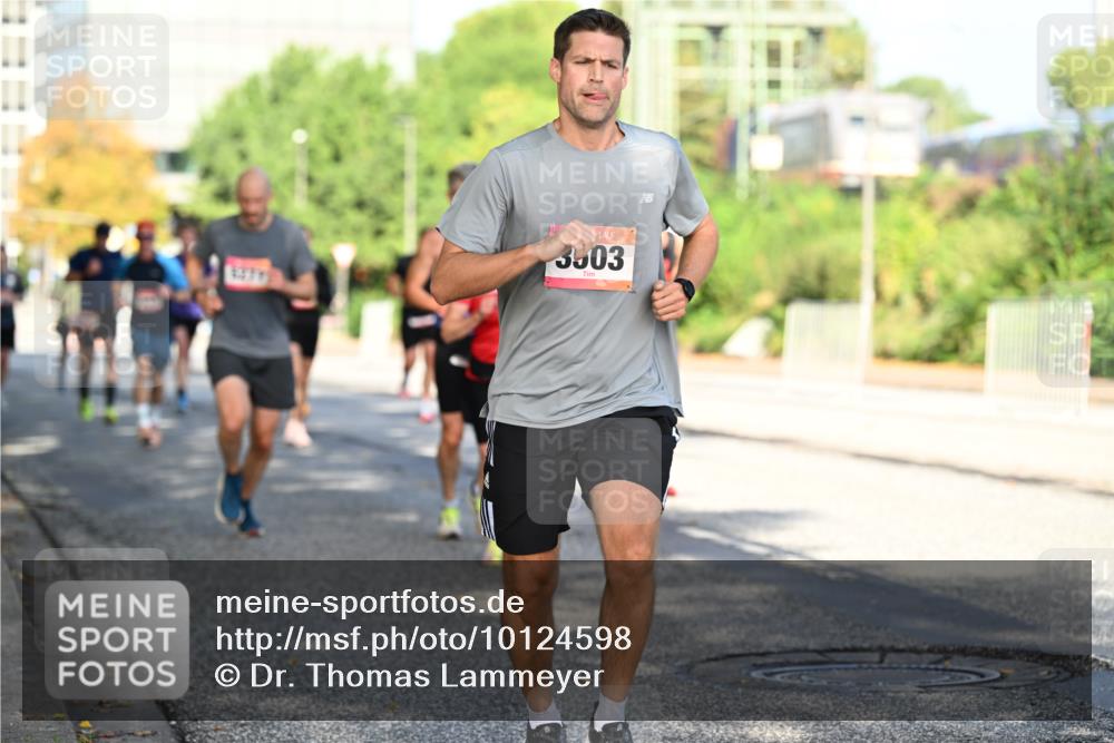 06.09.2026 - CURREX Alsterlauf Dr. Thomas Lammeyer http://msf.ph/oto/10124598 06.09.2026 09:41:52 Laufen 3503 meine-sportfotos.de