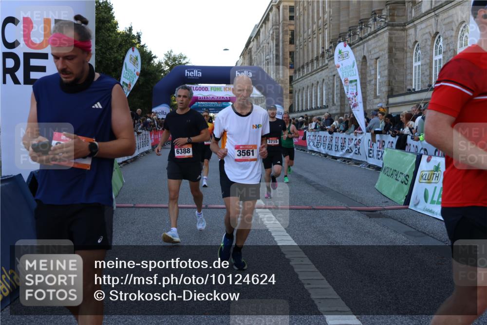 06.09.2026 - CURREX Alsterlauf Strokosch-Dieckow http://msf.ph/oto/10124624 06.09.2026 09:43:39 Ziel 2166, 2245, 3197, 3523, 3524, 3561, 3715, 5098, 5370, 6371, 6388, 8036, 8316 meine-sportfotos.de