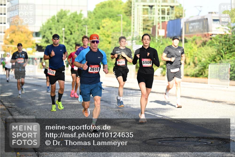 06.09.2026 - CURREX Alsterlauf Dr. Thomas Lammeyer http://msf.ph/oto/10124635 06.09.2026 09:41:56 Laufen 3226, 2610, 3445, 5909 meine-sportfotos.de