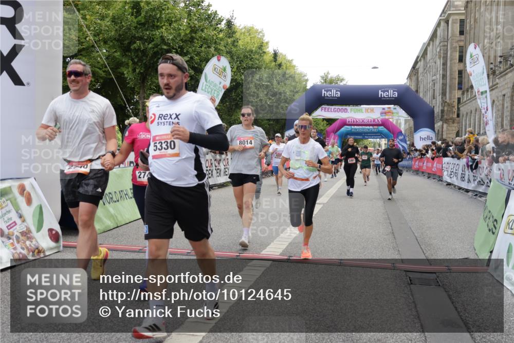 06.09.2026 - CURREX Alsterlauf Yannick Fuchs http://msf.ph/oto/10124645 06.09.2026 10:03:28 Ziel 2280, 2323, 2334, 2447, 2522, 2740, 2741, 2820, 3227, 3625, 3874, 4777, 5330, 5360, 5461, 5552, 5651, 6345, 6355, 8022, 8150, 8279 meine-sportfotos.de