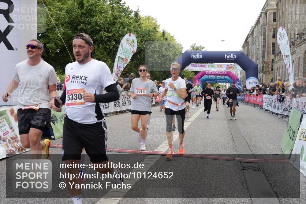 06.09.2026 - CURREX Alsterlauf Yannick Fuchs http://msf.ph/oto/10124652 06.09.2026 10:03:28 Ziel 2280, 2323, 2334, 2447, 2522, 2740, 2741, 2820, 3227, 3625, 3874, 4777, 5330, 5360, 5461, 5552, 5651, 6345, 6355, 8022, 8150, 8279 meine-sportfotos.de