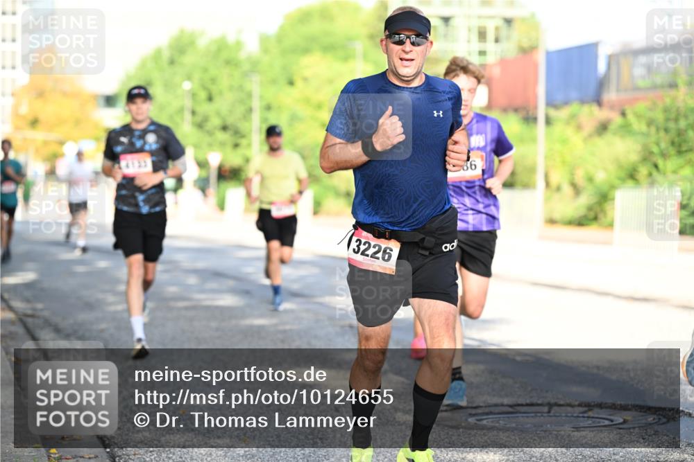 06.09.2026 - CURREX Alsterlauf Dr. Thomas Lammeyer http://msf.ph/oto/10124655 06.09.2026 09:41:59 Laufen 3226, 86 meine-sportfotos.de