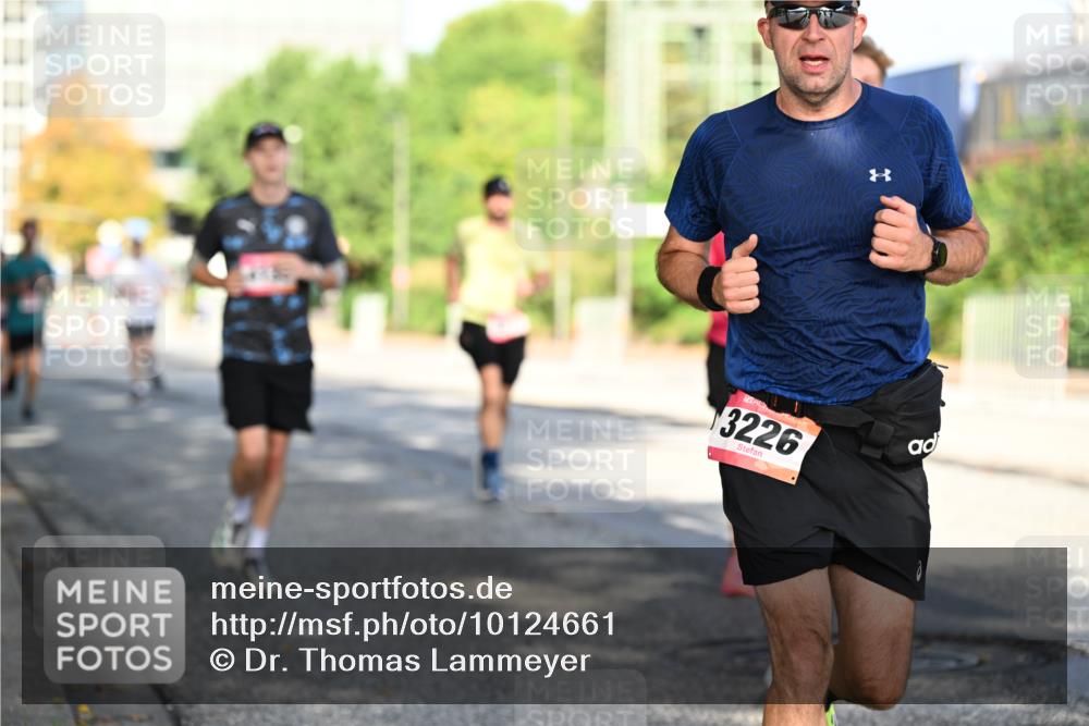 06.09.2026 - CURREX Alsterlauf Dr. Thomas Lammeyer http://msf.ph/oto/10124661 06.09.2026 09:41:59 Laufen 11, 3226 meine-sportfotos.de