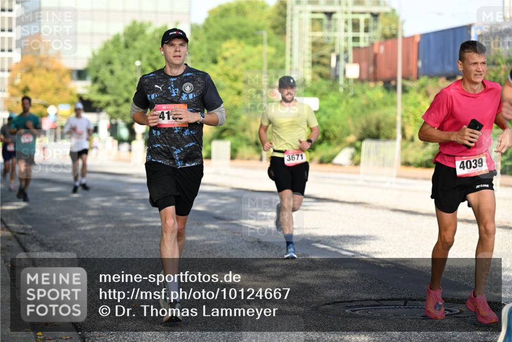 06.09.2026 - CURREX Alsterlauf Dr. Thomas Lammeyer http://msf.ph/oto/10124667 06.09.2026 09:42:00 Laufen 41, 3671, 4039 meine-sportfotos.de