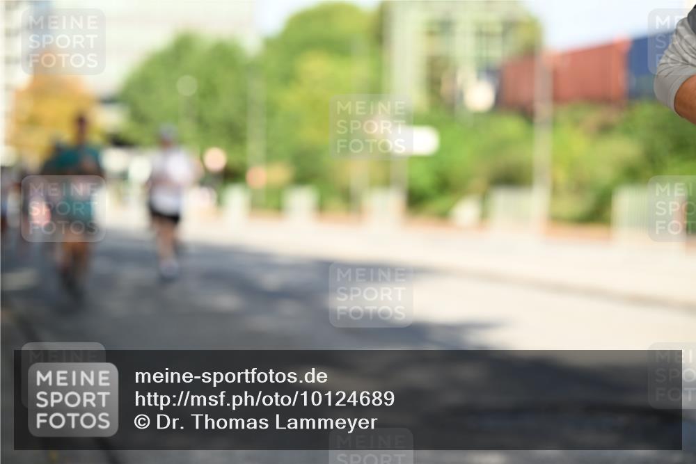06.09.2026 - CURREX Alsterlauf Dr. Thomas Lammeyer http://msf.ph/oto/10124689 06.09.2026 09:42:02 Laufen  meine-sportfotos.de