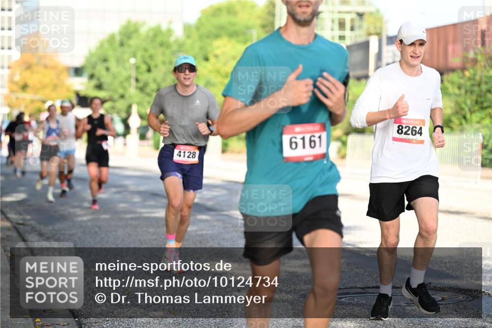 06.09.2026 - CURREX Alsterlauf Dr. Thomas Lammeyer http://msf.ph/oto/10124734 06.09.2026 09:42:07 Laufen 4128, 6161, 8264 meine-sportfotos.de