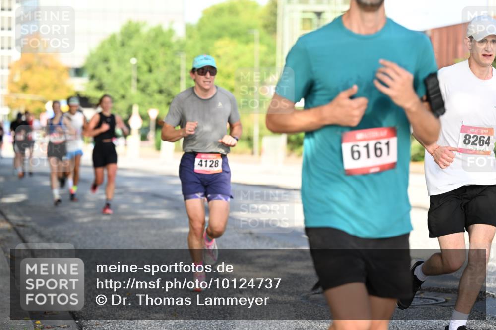 06.09.2026 - CURREX Alsterlauf Dr. Thomas Lammeyer http://msf.ph/oto/10124737 06.09.2026 09:42:07 Laufen 4128, 6161, 8264 meine-sportfotos.de