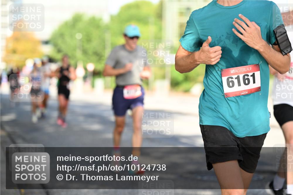 06.09.2026 - CURREX Alsterlauf Dr. Thomas Lammeyer http://msf.ph/oto/10124738 06.09.2026 09:42:07 Laufen 6161 meine-sportfotos.de