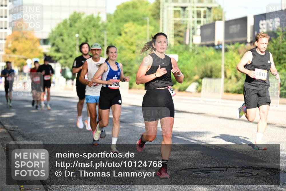 06.09.2026 - CURREX Alsterlauf Dr. Thomas Lammeyer http://msf.ph/oto/10124768 06.09.2026 09:42:10 Laufen 420, 1011 meine-sportfotos.de