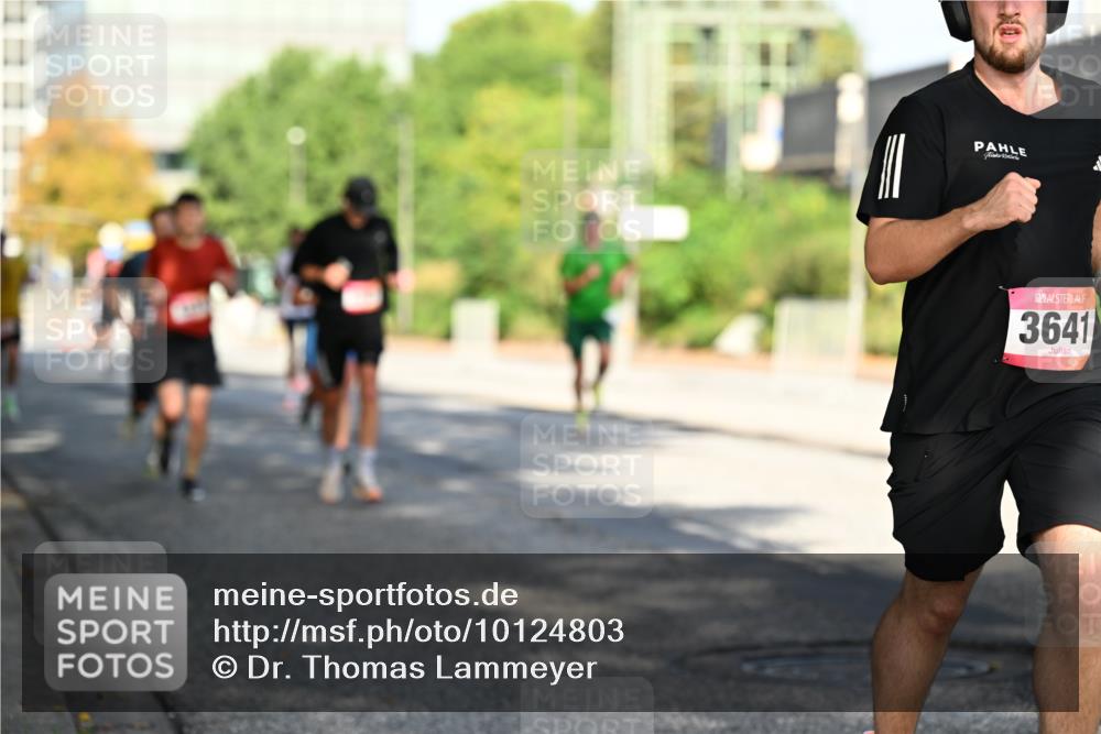 06.09.2026 - CURREX Alsterlauf Dr. Thomas Lammeyer http://msf.ph/oto/10124803 06.09.2026 09:42:14 Laufen 3641 meine-sportfotos.de