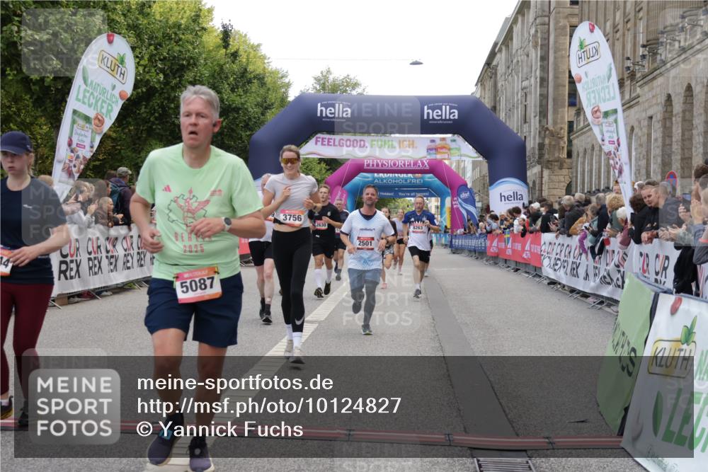 06.09.2026 - CURREX Alsterlauf Yannick Fuchs http://msf.ph/oto/10124827 06.09.2026 10:03:35 Ziel 2447, 2448, 2501, 2629, 2630, 2740, 2741, 2820, 2869, 3227, 3252, 3367, 3756, 4777, 5087, 5360, 5408, 5461, 6290, 6292, 6344, 8022, 8263, 8279, 8315, 8323 meine-sportfotos.de
