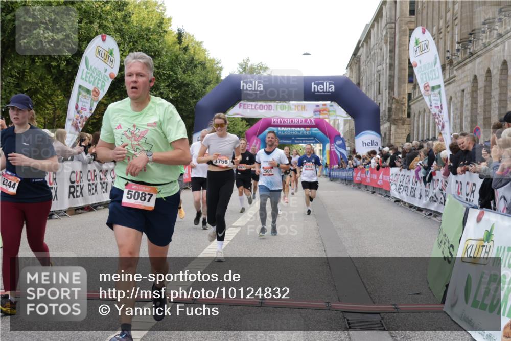 06.09.2026 - CURREX Alsterlauf Yannick Fuchs http://msf.ph/oto/10124832 06.09.2026 10:03:36 Ziel 2447, 2448, 2501, 2629, 2630, 2820, 2869, 3227, 3252, 3367, 3756, 4777, 5087, 5360, 5408, 5461, 5737, 6290, 6292, 6344, 8022, 8263, 8279, 8315, 8323 meine-sportfotos.de