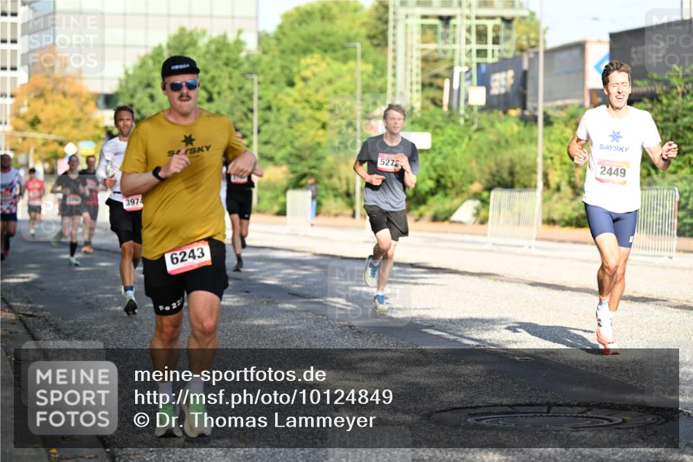 06.09.2026 - CURREX Alsterlauf Dr. Thomas Lammeyer http://msf.ph/oto/10124849 06.09.2026 09:42:20 Laufen 3974, 6243, 2449, 5272 meine-sportfotos.de