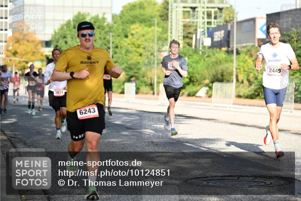 06.09.2026 - CURREX Alsterlauf Dr. Thomas Lammeyer http://msf.ph/oto/10124851 06.09.2026 09:42:20 Laufen 3974, 6243, 52, 2449 meine-sportfotos.de
