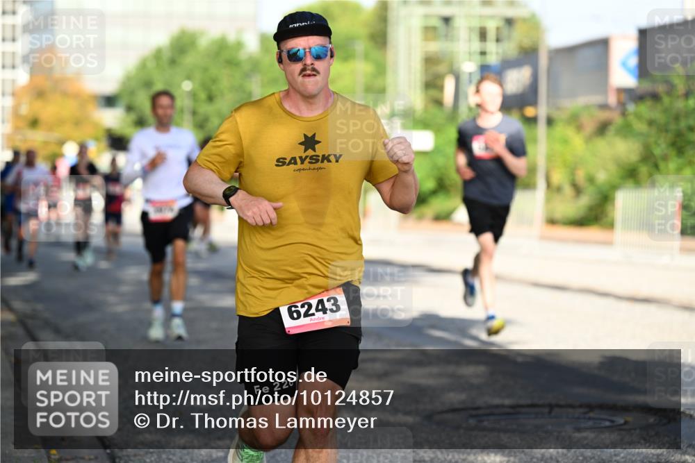 06.09.2026 - CURREX Alsterlauf Dr. Thomas Lammeyer http://msf.ph/oto/10124857 06.09.2026 09:42:21 Laufen 226, 6243 meine-sportfotos.de