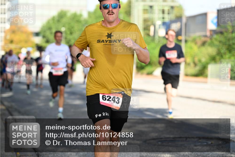 06.09.2026 - CURREX Alsterlauf Dr. Thomas Lammeyer http://msf.ph/oto/10124858 06.09.2026 09:42:21 Laufen 6243, 226 meine-sportfotos.de