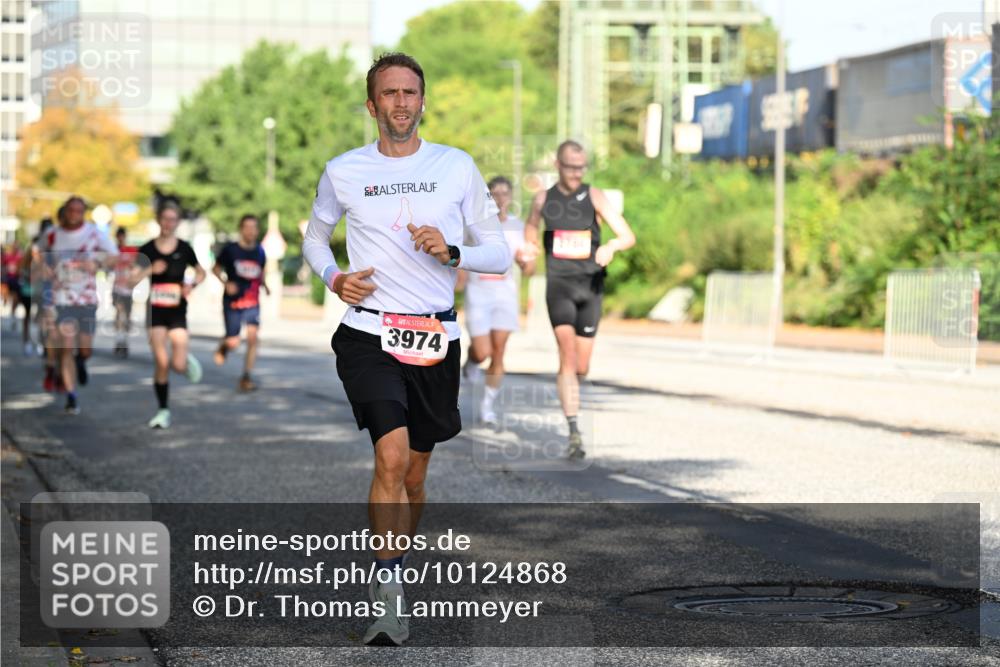 06.09.2026 - CURREX Alsterlauf Dr. Thomas Lammeyer http://msf.ph/oto/10124868 06.09.2026 09:42:22 Laufen 3974 meine-sportfotos.de