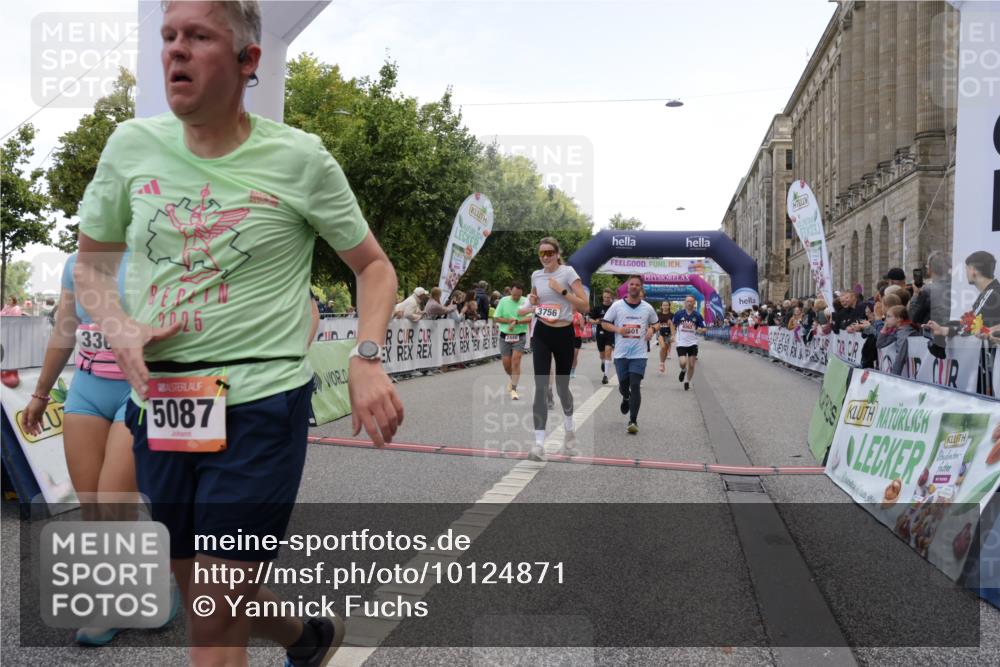 06.09.2026 - CURREX Alsterlauf Yannick Fuchs http://msf.ph/oto/10124871 06.09.2026 10:03:37 Ziel 2447, 2448, 2501, 2629, 2630, 2869, 3227, 3252, 3367, 3756, 4777, 5087, 5360, 5408, 5461, 5737, 6290, 6292, 6344, 8022, 8263, 8279, 8315, 8323 meine-sportfotos.de