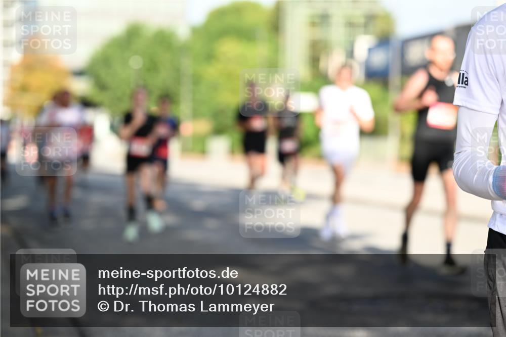06.09.2026 - CURREX Alsterlauf Dr. Thomas Lammeyer http://msf.ph/oto/10124882 06.09.2026 09:42:24 Laufen  meine-sportfotos.de