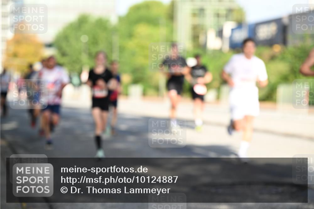06.09.2026 - CURREX Alsterlauf Dr. Thomas Lammeyer http://msf.ph/oto/10124887 06.09.2026 09:42:24 Laufen  meine-sportfotos.de