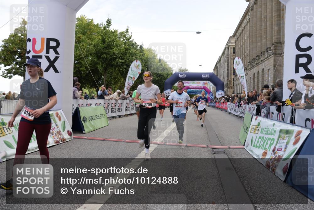 06.09.2026 - CURREX Alsterlauf Yannick Fuchs http://msf.ph/oto/10124888 06.09.2026 10:03:37 Ziel 2447, 2448, 2501, 2629, 2630, 2869, 3227, 3252, 3367, 3756, 4777, 5087, 5360, 5408, 5461, 5737, 6290, 6292, 6344, 8022, 8263, 8279, 8315, 8323 meine-sportfotos.de