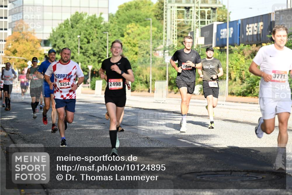 06.09.2026 - CURREX Alsterlauf Dr. Thomas Lammeyer http://msf.ph/oto/10124895 06.09.2026 09:42:25 Laufen 53, 5254, 2498, 2489, 5770, 3771 meine-sportfotos.de