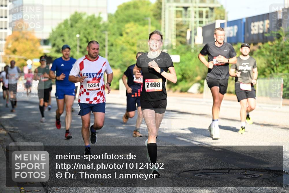 06.09.2026 - CURREX Alsterlauf Dr. Thomas Lammeyer http://msf.ph/oto/10124902 06.09.2026 09:42:26 Laufen 5254, 2498 meine-sportfotos.de