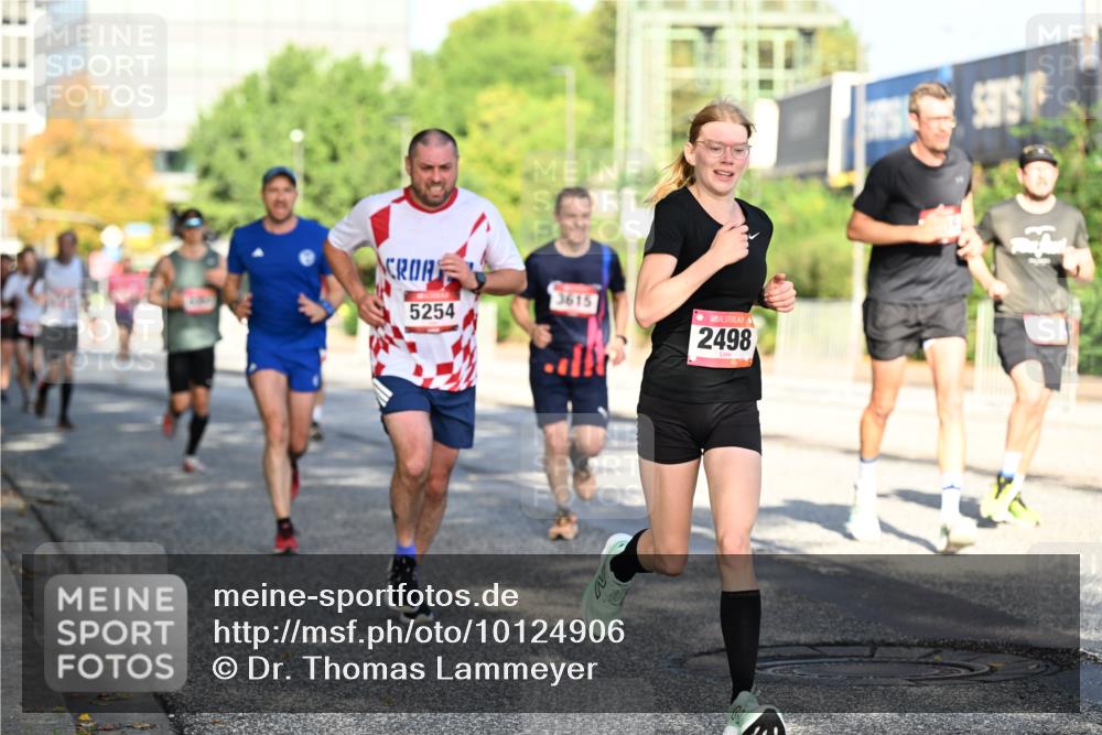 06.09.2026 - CURREX Alsterlauf Dr. Thomas Lammeyer http://msf.ph/oto/10124906 06.09.2026 09:42:26 Laufen 5254, 3615, 2498 meine-sportfotos.de