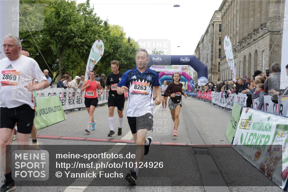 06.09.2026 - CURREX Alsterlauf Yannick Fuchs http://msf.ph/oto/10124926 06.09.2026 10:03:39 Ziel 2429, 2447, 2448, 2501, 2629, 2630, 2869, 3227, 3252, 3367, 3756, 4777, 5087, 5408, 5737, 6290, 6292, 6344, 8203, 8263, 8315, 8323 meine-sportfotos.de