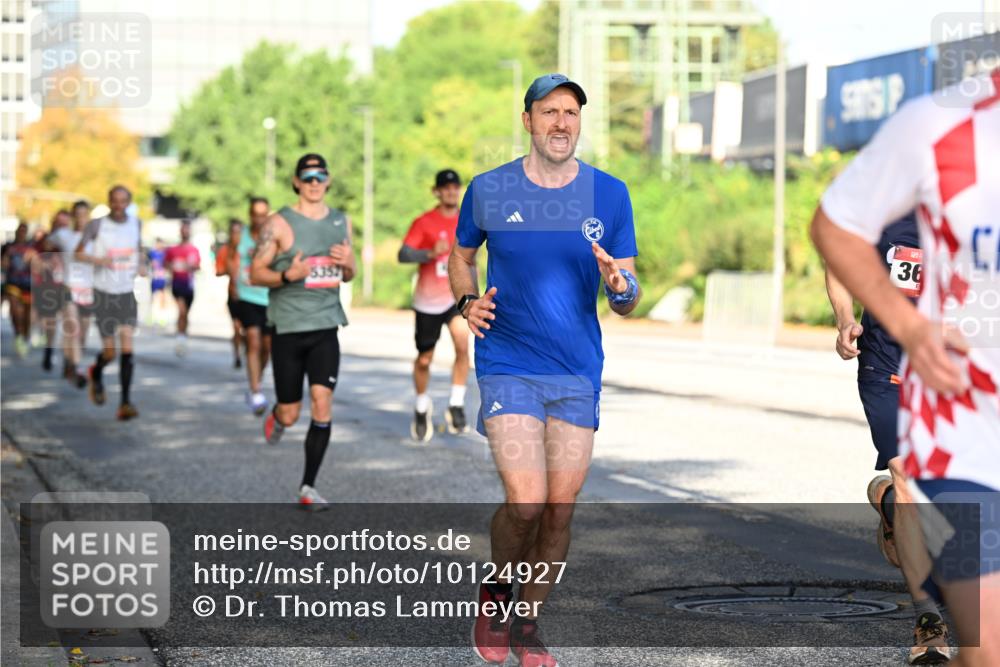 06.09.2026 - CURREX Alsterlauf Dr. Thomas Lammeyer http://msf.ph/oto/10124927 06.09.2026 09:42:28 Laufen 36 meine-sportfotos.de