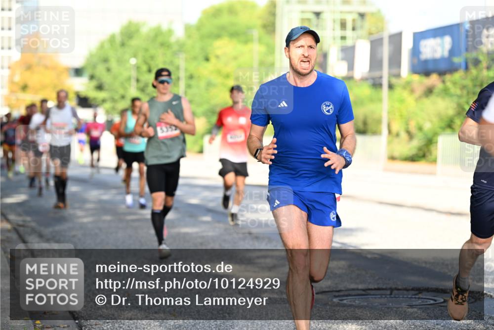 06.09.2026 - CURREX Alsterlauf Dr. Thomas Lammeyer http://msf.ph/oto/10124929 06.09.2026 09:42:29 Laufen 11 meine-sportfotos.de