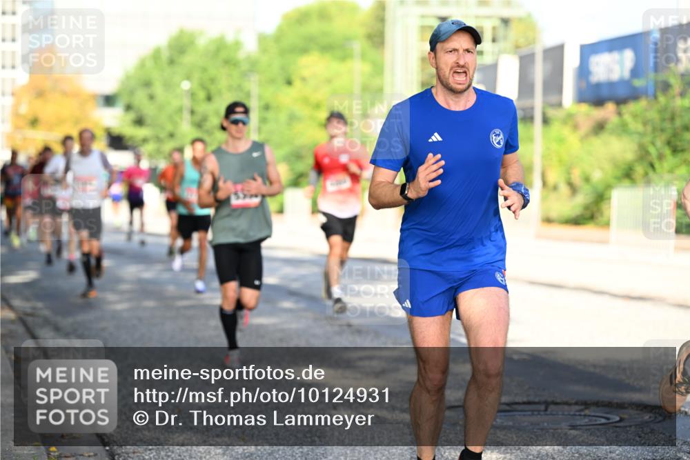 06.09.2026 - CURREX Alsterlauf Dr. Thomas Lammeyer http://msf.ph/oto/10124931 06.09.2026 09:42:29 Laufen 11 meine-sportfotos.de