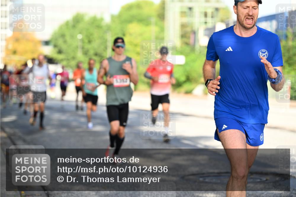 06.09.2026 - CURREX Alsterlauf Dr. Thomas Lammeyer http://msf.ph/oto/10124936 06.09.2026 09:42:29 Laufen  meine-sportfotos.de